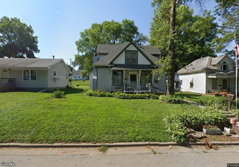 206 E Lowell Ave, Shenandoah, IA 51601 - photo 1