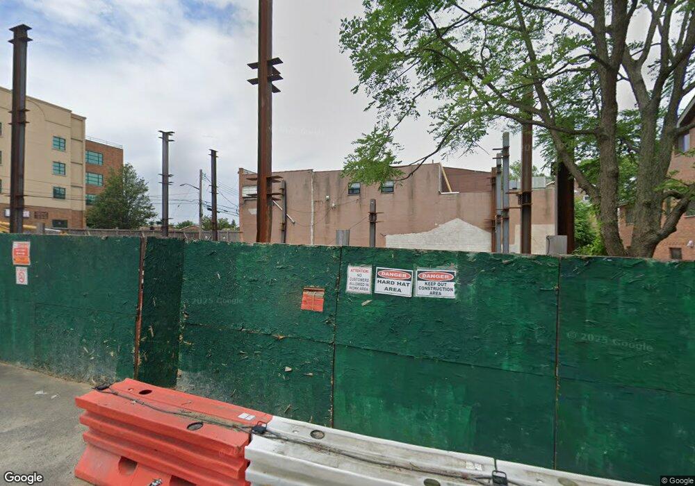 42-11 214th Place unit 1st FL, Flushing, NY 11361 - photo 1