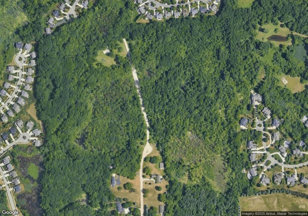 5600 Rolling Hills Dr, Rochester, MI 48306 - photo 1