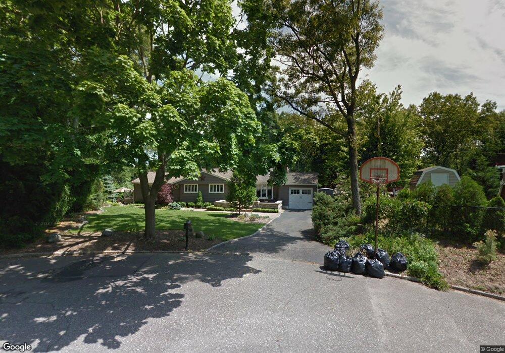 10 Autumn Ct, Hauppauge, NY 11788 - photo 1