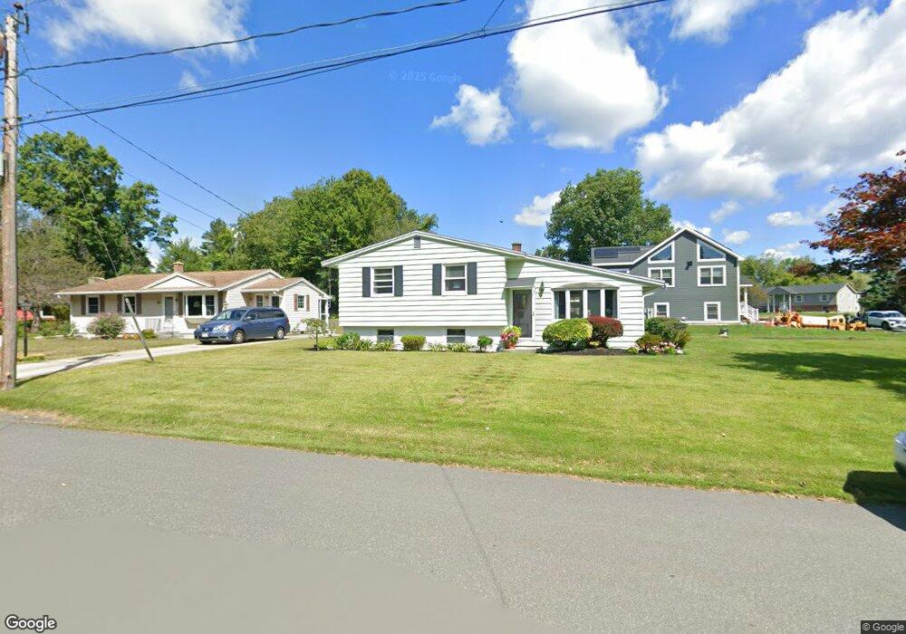 8 Cumberland Cir, Dalton, MA 01226 - photo 1