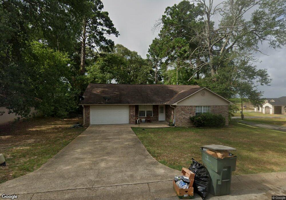 1602 Hurst Dr, Nacogdoches, TX 75961 - photo 1