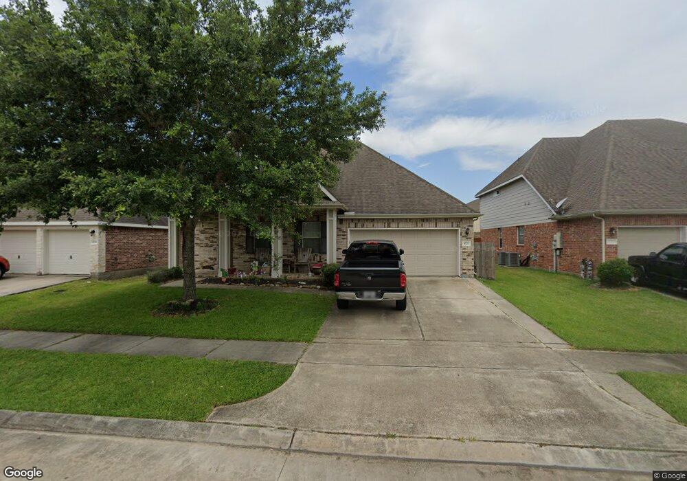 4721 Lake Rim Dr, Alvin, TX 77511 - photo 1