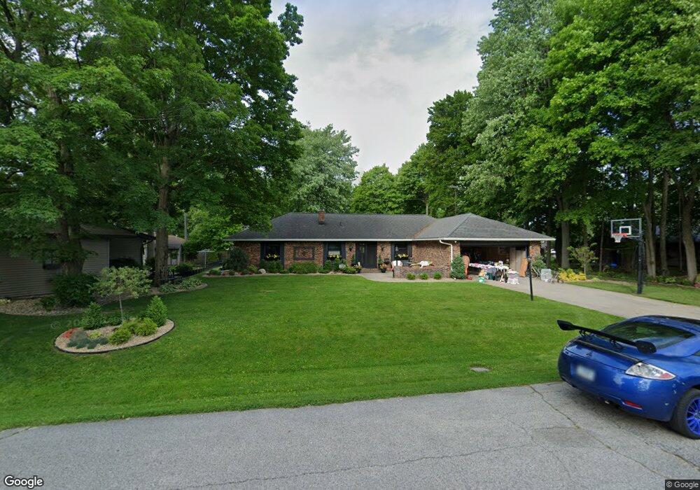 2 Beechwood Ct, Nappanee, IN 46550 - photo 1