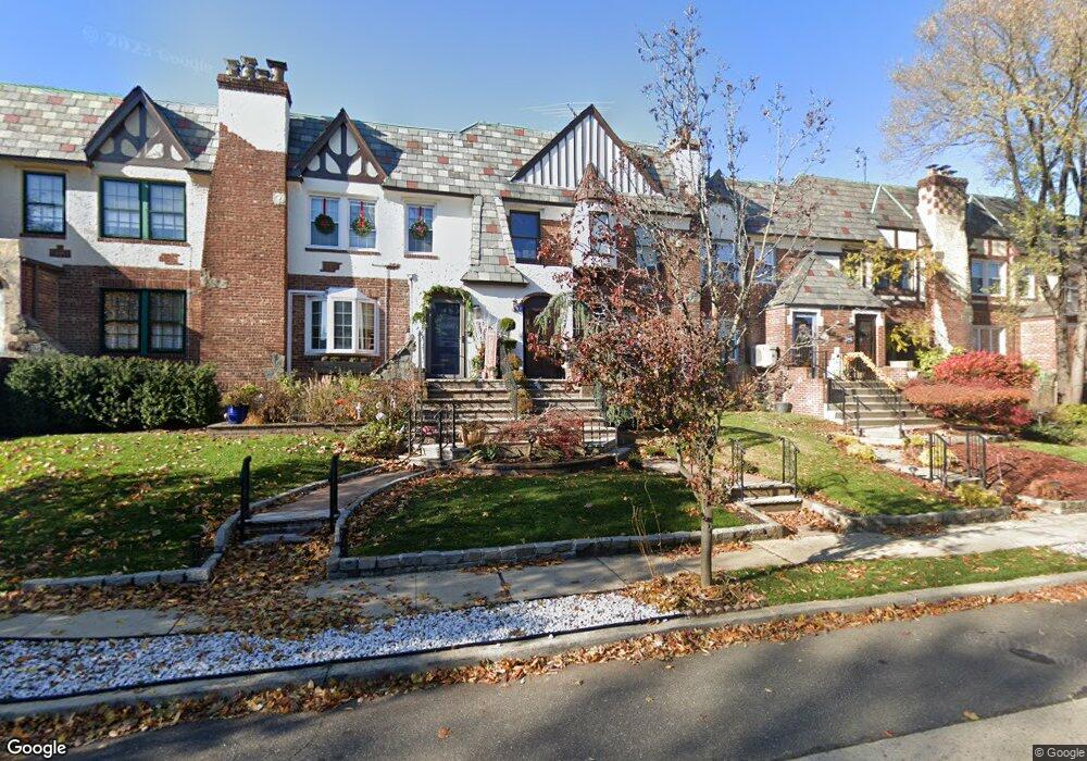 28 Dartmouth St, Valley Stream, NY 11581 - photo 1