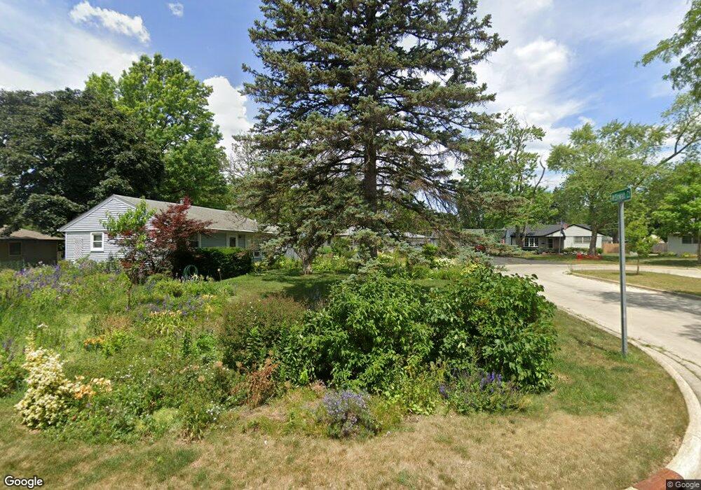 2710 Sigwalt St, Rolling Meadows, IL 60008 - photo 1