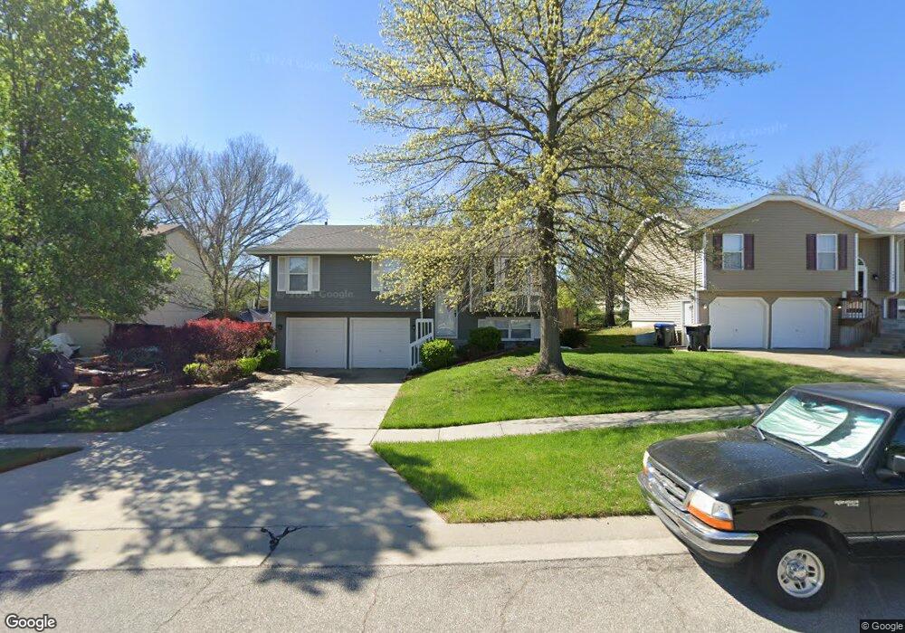 7401 SW 27th St, Topeka, KS 66614 - photo 1