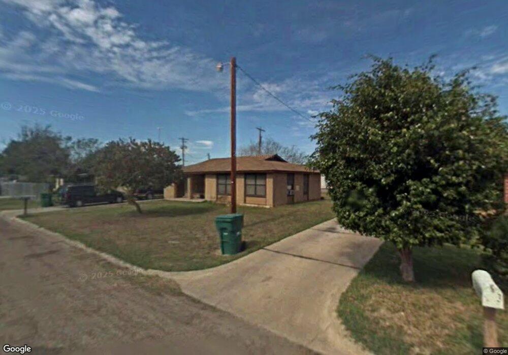 809 E Eller Ave, Pharr, TX 78577 - photo 1