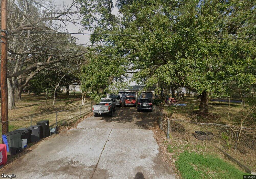 2590 Gates Rd, Alvin, TX 77511 - photo 1