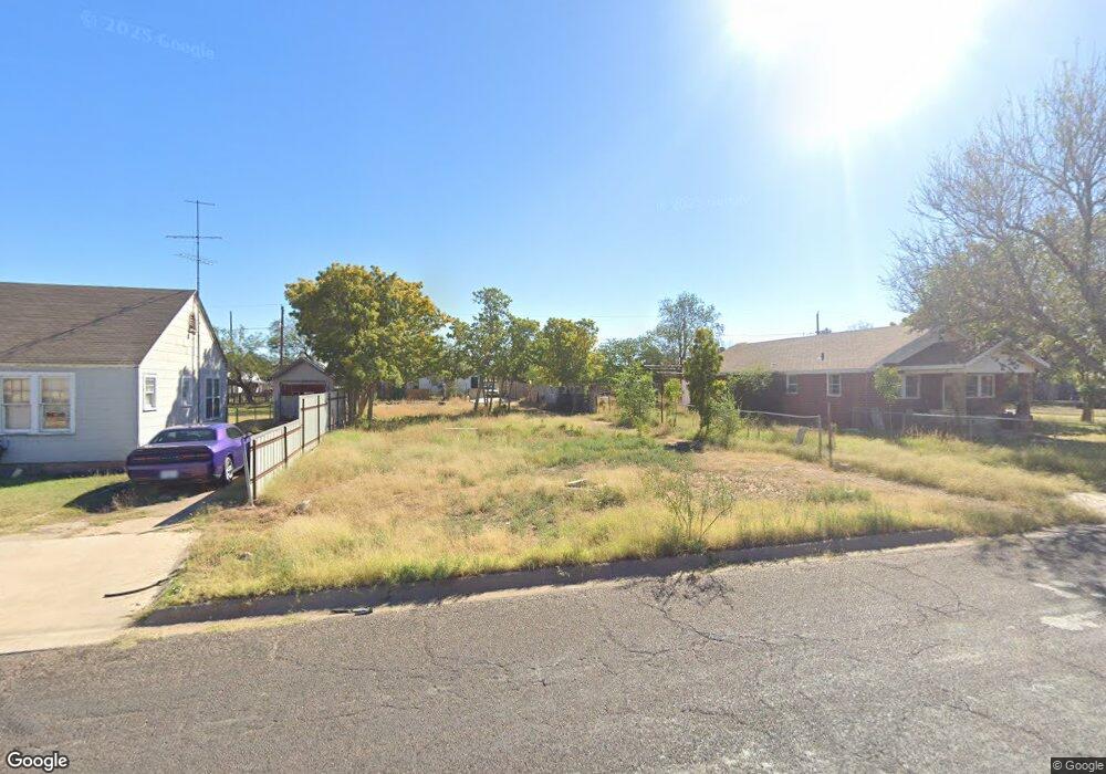 702 E 15th St, Big Spring, TX 79720 - photo 1