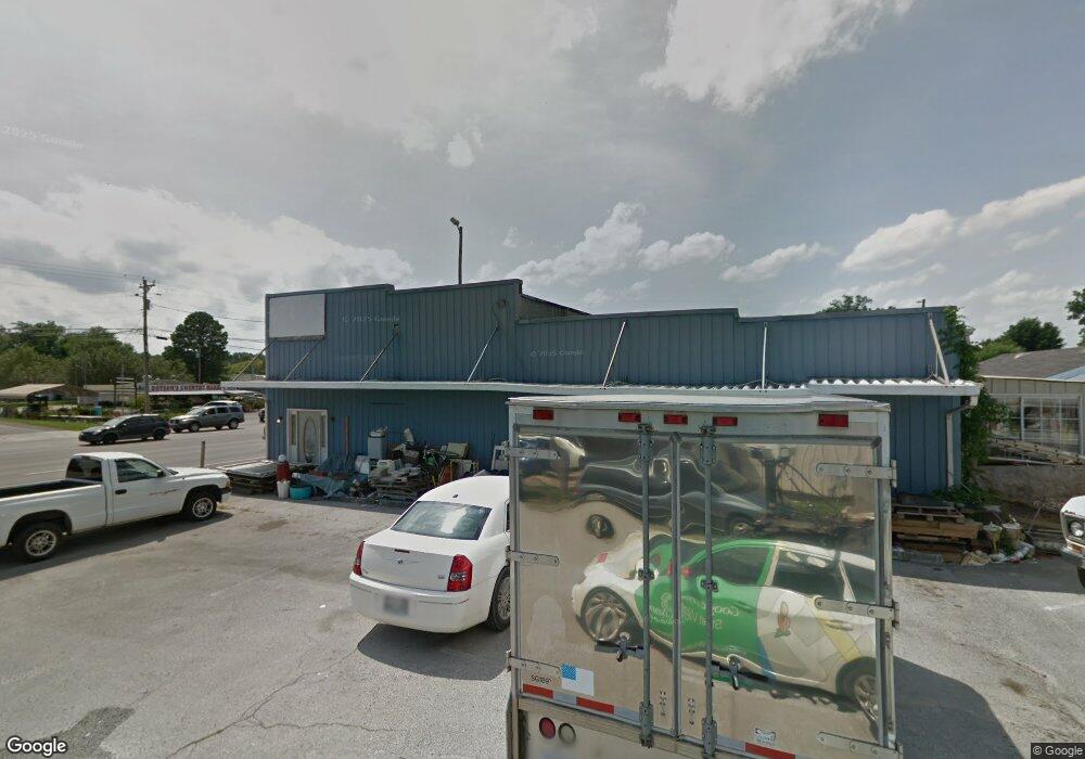 817 Hillsboro Blvd, Manchester, TN 37355 - photo 1