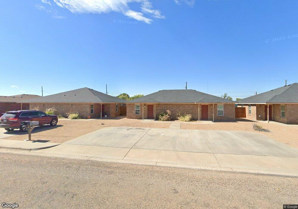 707 Oak Ave, Dumas, TX 79029 - photo 1