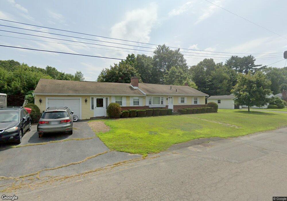 76 Ridgeview Cir, Ludlow, MA 01056 - photo 1