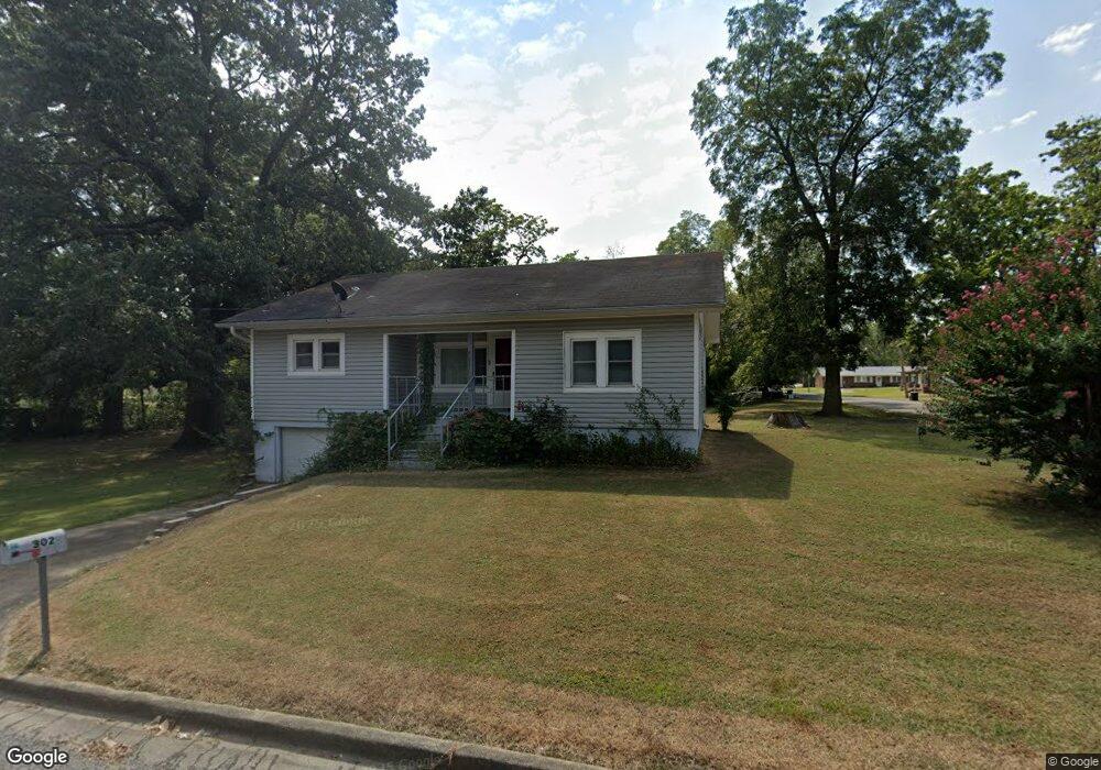 302 NE E St, Stigler, OK 74462 - photo 1