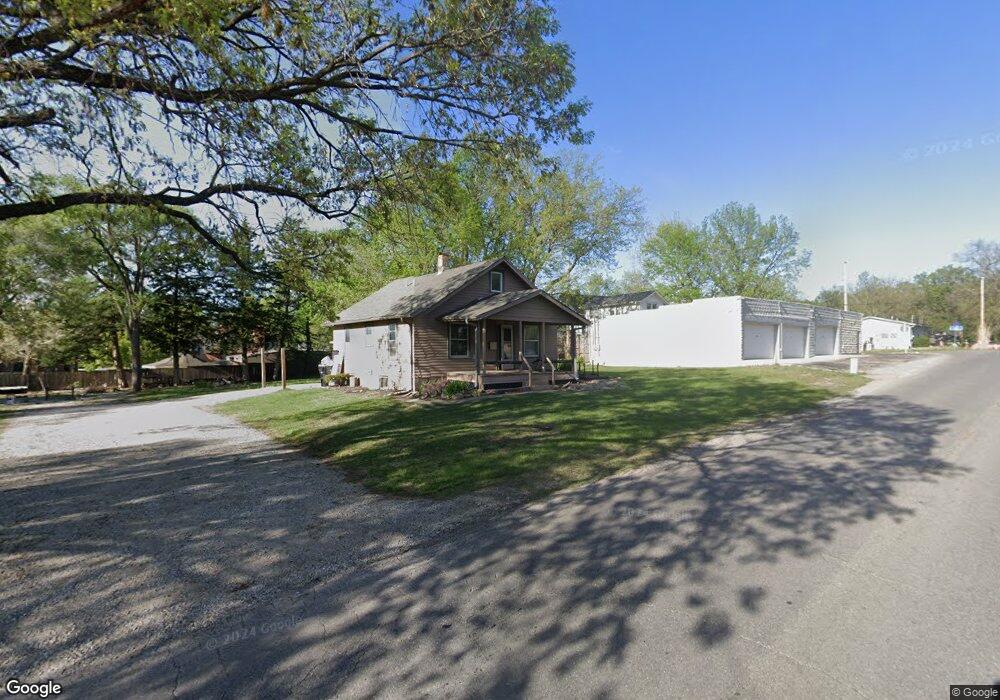 1312 SW 27th St, Topeka, KS 66611 - photo 1
