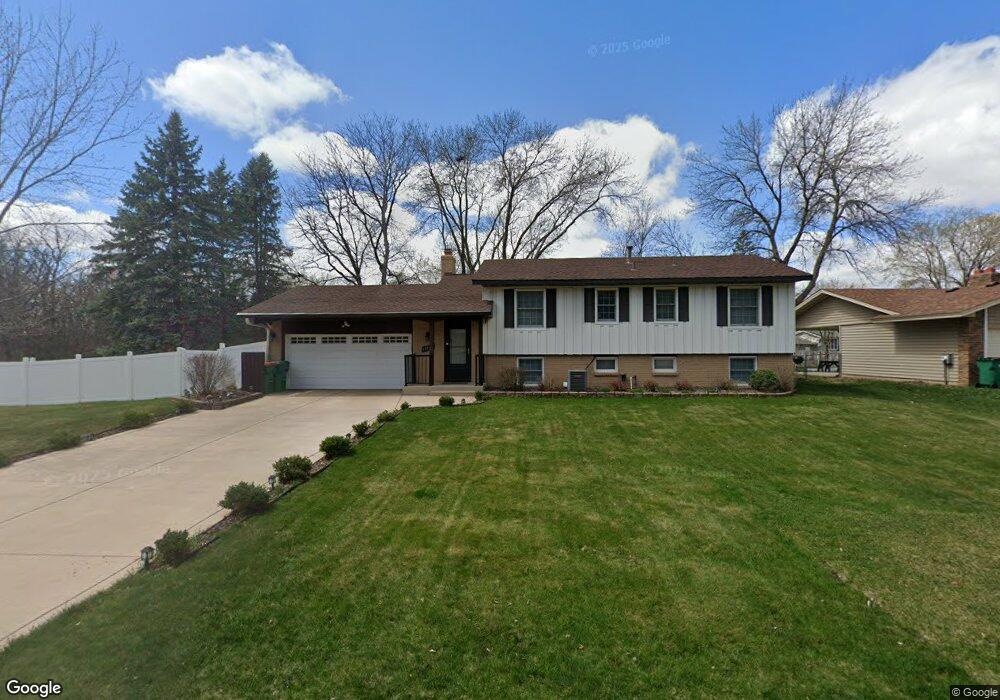 10102 Raven St NW, Coon Rapids, MN 55433 - photo 1