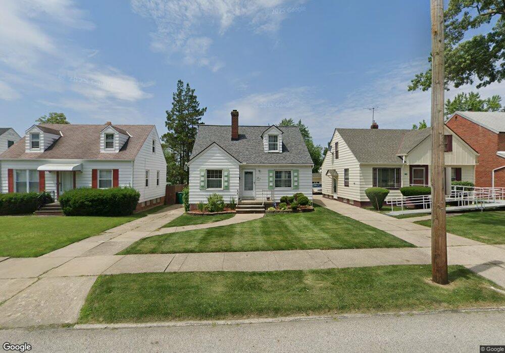 5158 Philip Ave, Maple Heights, OH 44137 - photo 1