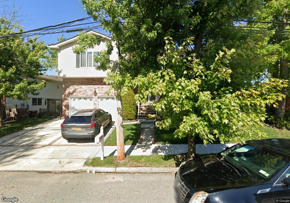 543 Edgegrove Ave, Staten Island, NY 10312 - photo 1