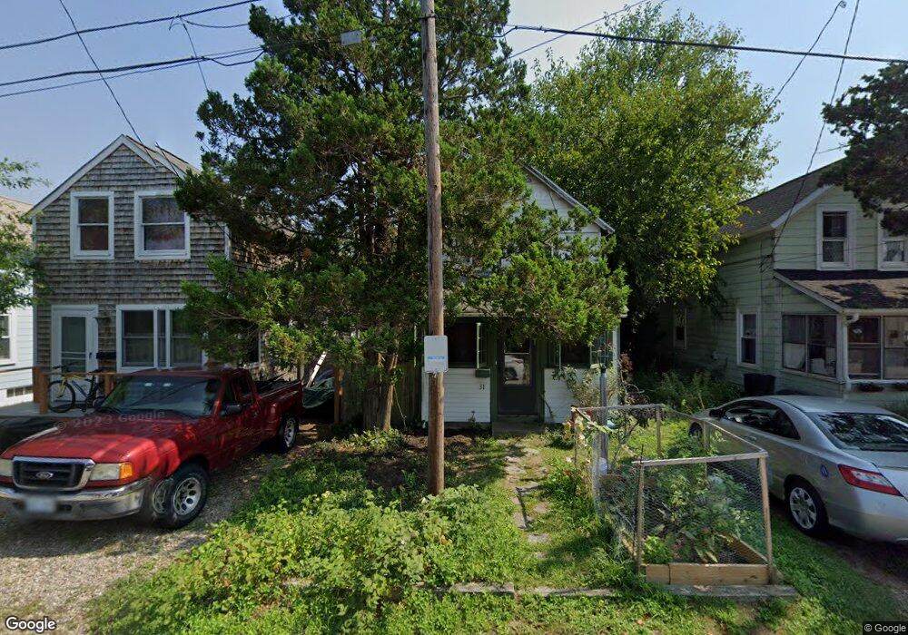 31 Blanding Ave, Barrington, RI 02806 - photo 1