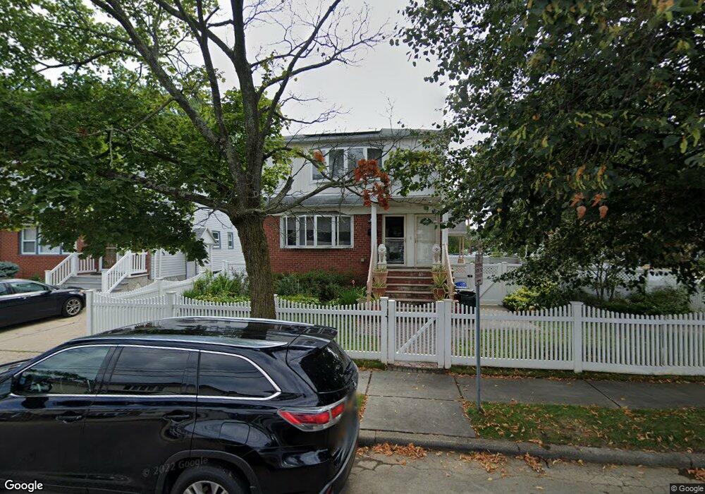 2 Miriam St, Valley Stream, NY 11581 - photo 1