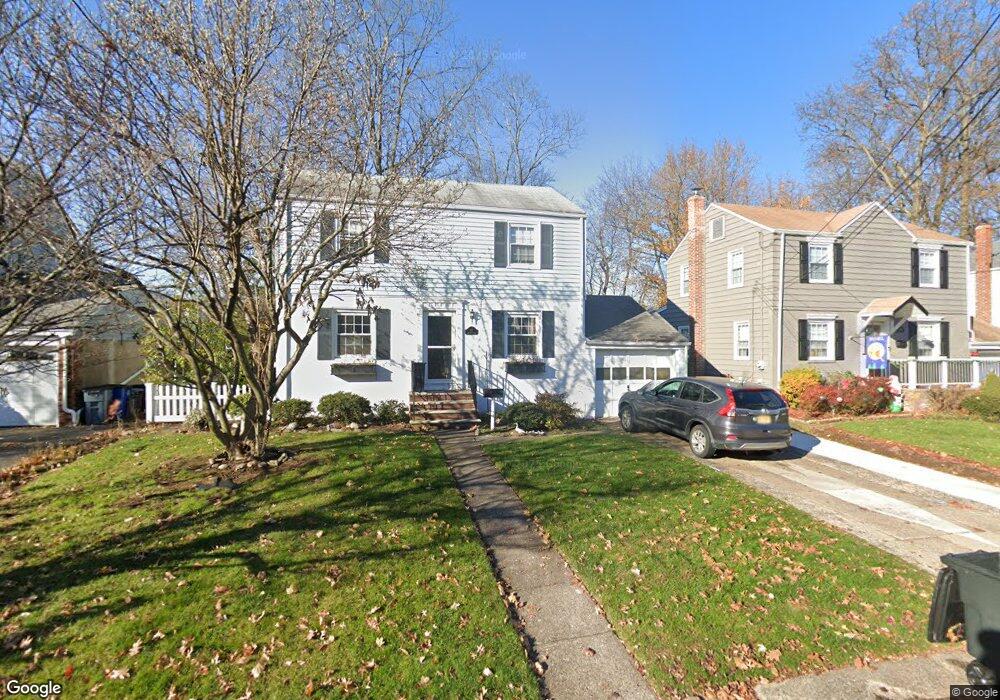 84 Hillcrest Dr, Dumont, NJ 07628 - photo 1