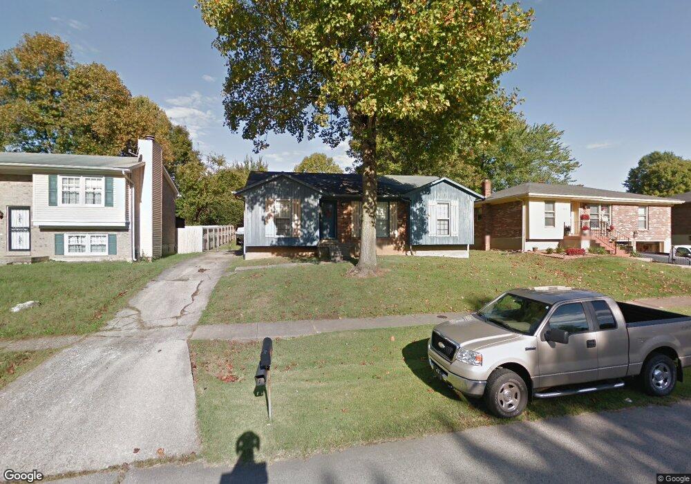 8418 Roseborough Rd, Louisville, KY 40228 - photo 1