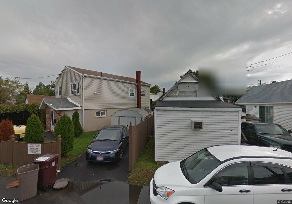 25 Bay Rd, Revere, MA 02151 - photo 1