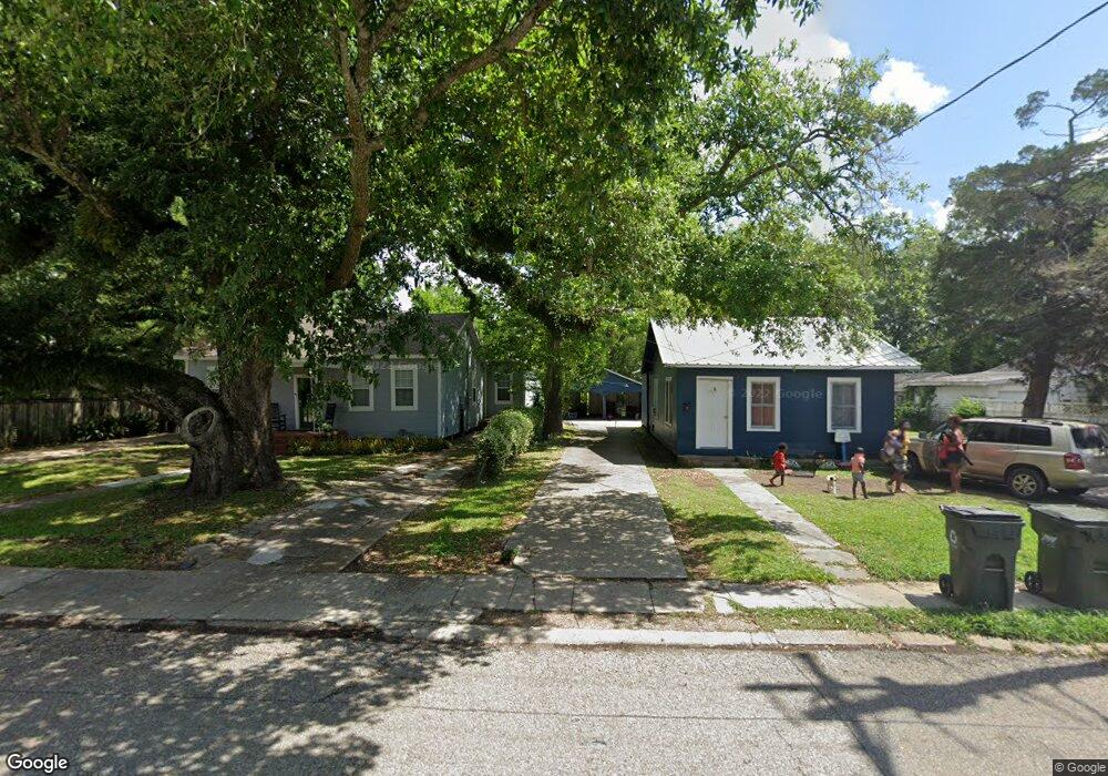 317 1/2 Duperier Ave, New Iberia, LA 70563 - photo 1