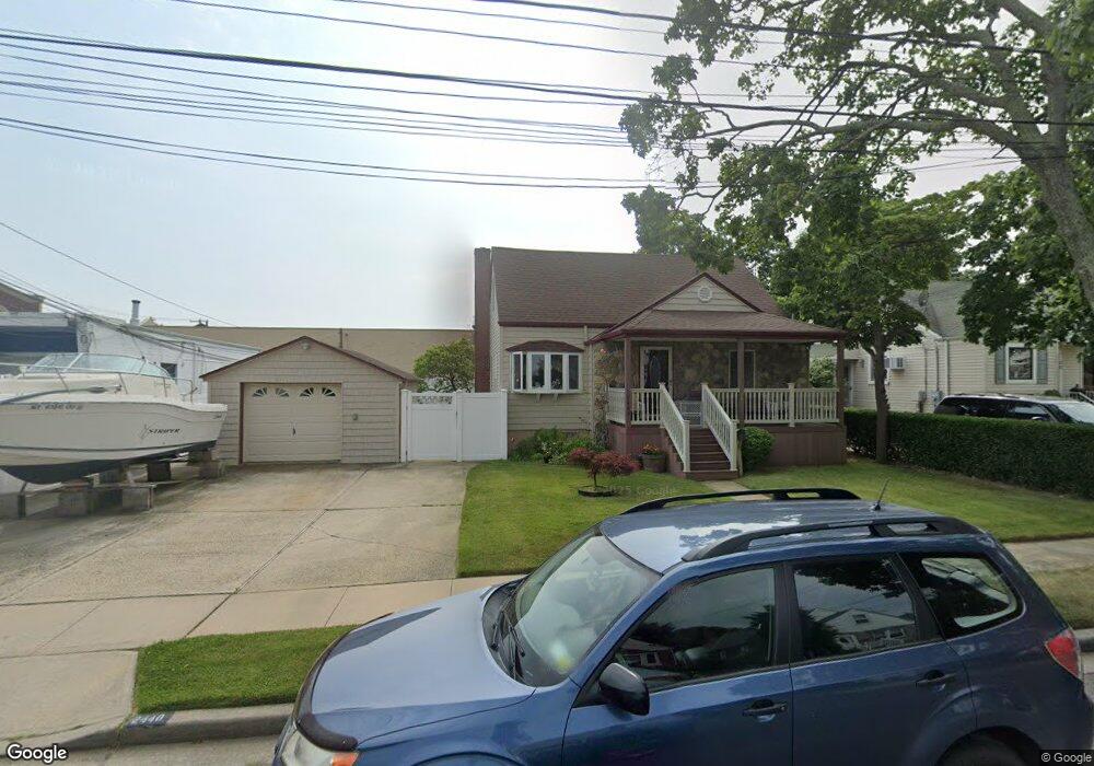 2440 Kenny Ave, Merrick, NY 11566 - photo 1