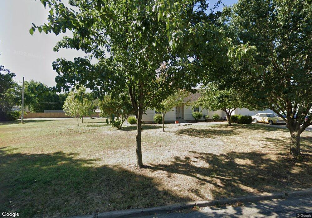 1514 Clark Ave, Parsons, KS 67357 - photo 1