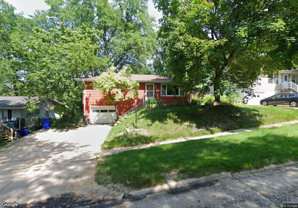 1332 Harold Dr SE, Cedar Rapids, IA 52403 - photo 1