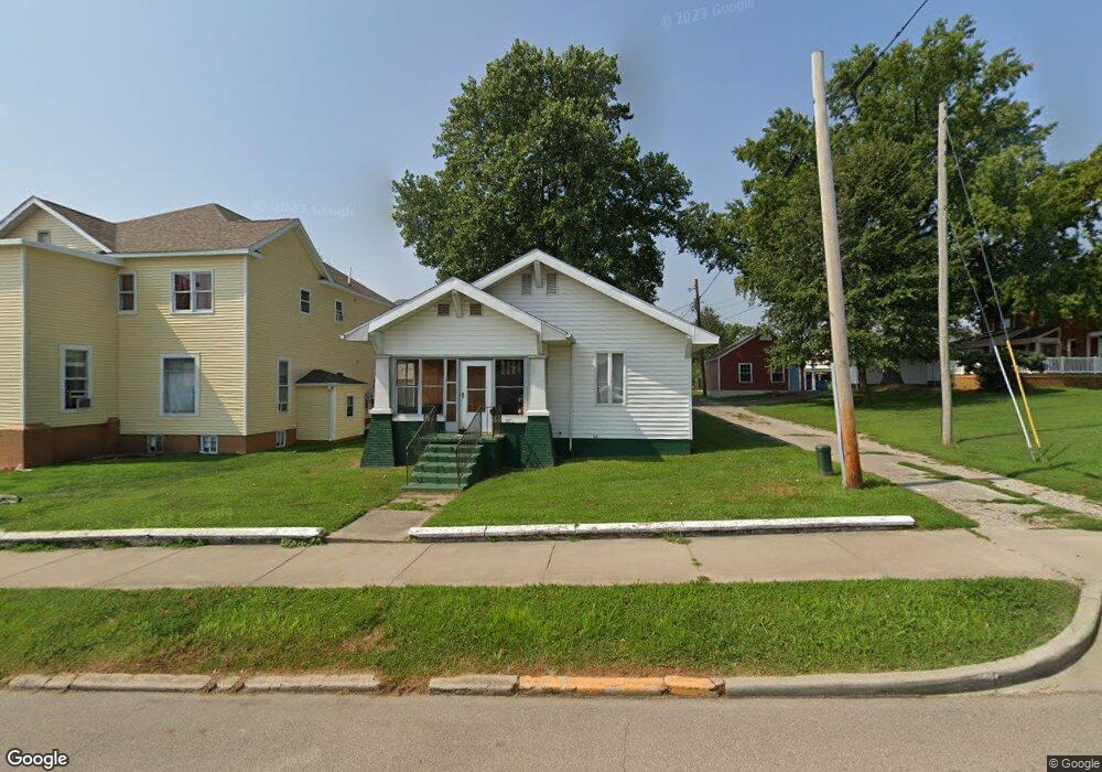 409 N Main St, Bicknell, IN 47512 - photo 1