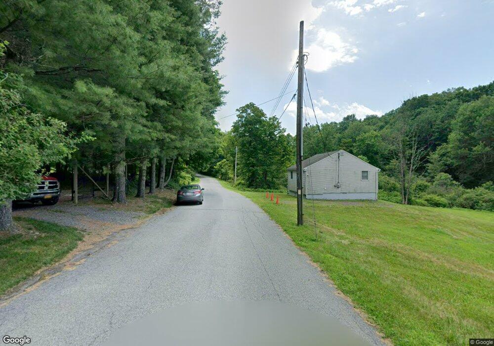 652 Pumpkin Ln, Clinton Corners, NY 12514 - photo 1