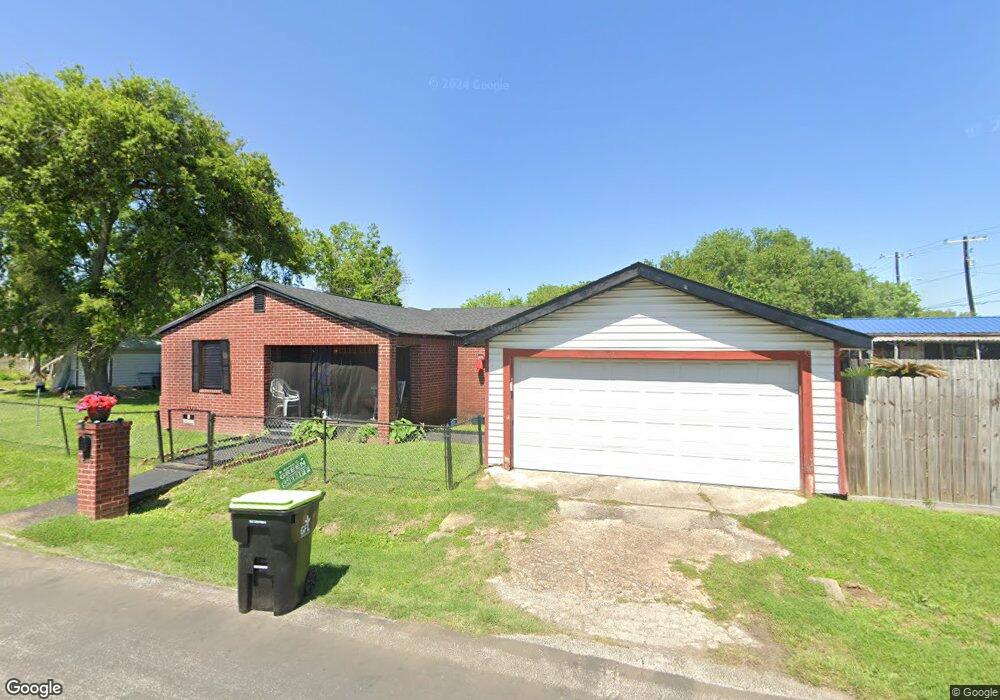 1213 Rugeley St, Bay City, TX 77414 - photo 1