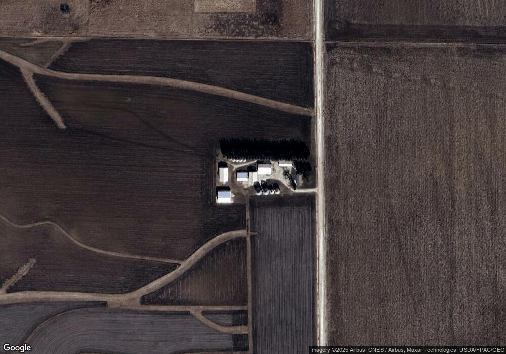 5270 Fairchild Rd, Center Point, IA 52213 - photo 1