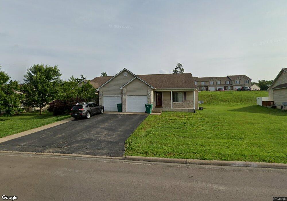 1813 Oak Knoll Dr, Farmington, MO 63640 - photo 1