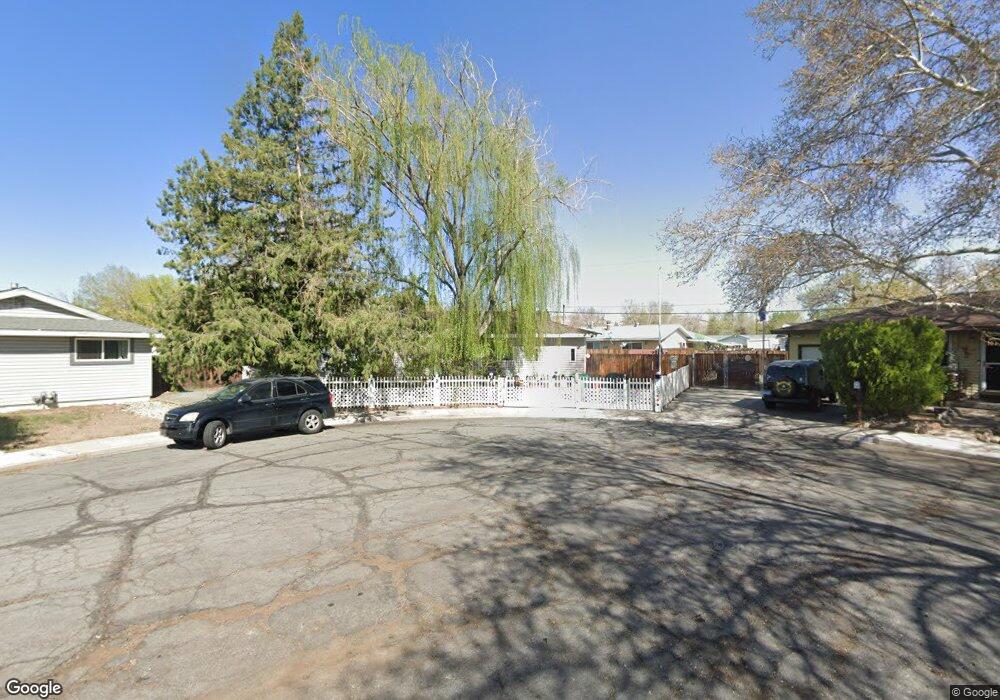 130 Warwick Ct, Sparks, NV 89431 - photo 1