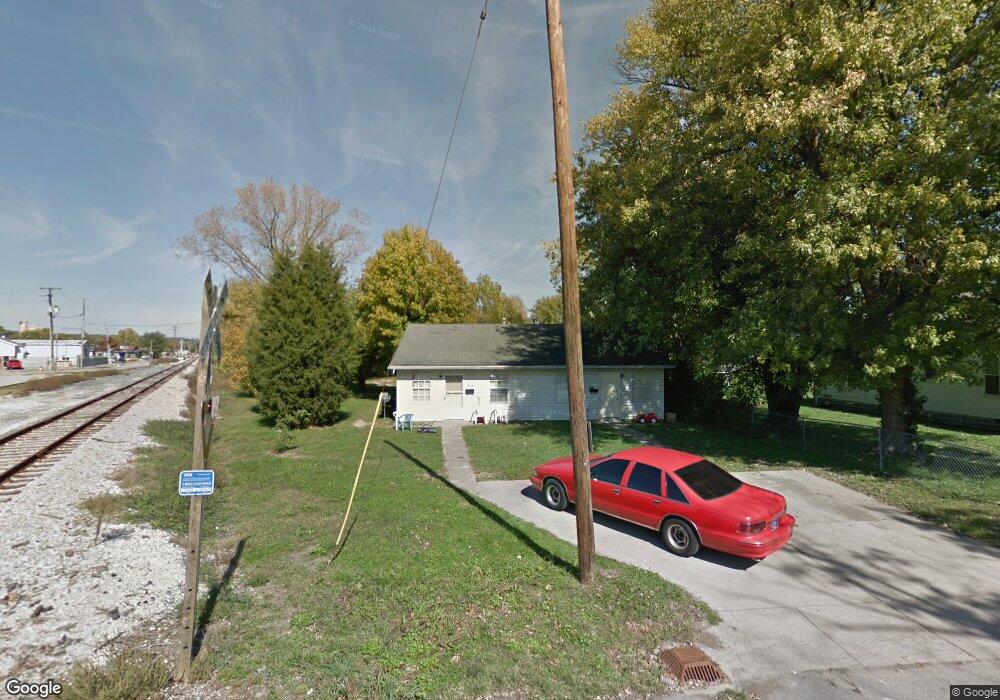 1424 South St, New Albany, IN 47150 - photo 1