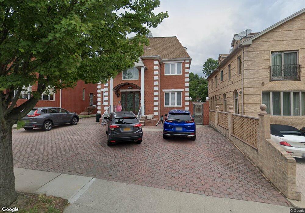 13853 78th Rd, Flushing, NY 11367 - photo 1