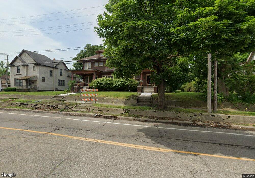 512 S Grand Traverse St, Flint, MI 48502 - photo 1