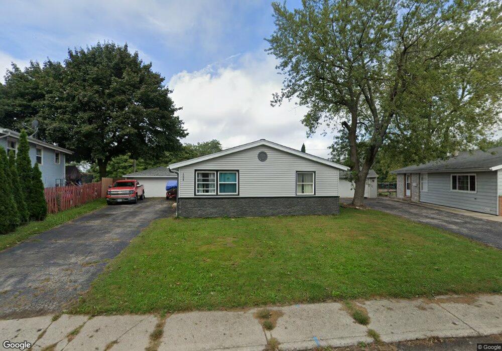 1234 Navajo Dr, Carpentersville, IL 60110 - photo 1