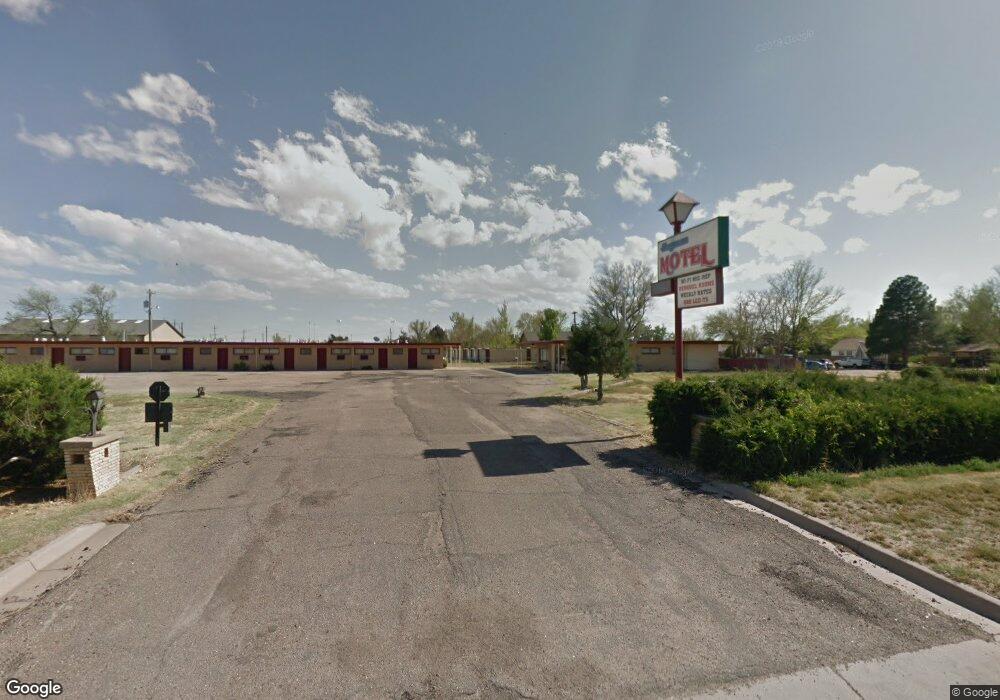 415 E 11th St, Hugoton, KS 67951 - photo 1