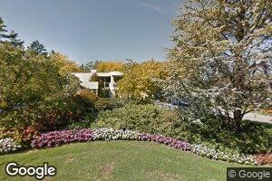 14 Foxwood Rd, Great Neck, NY 11024