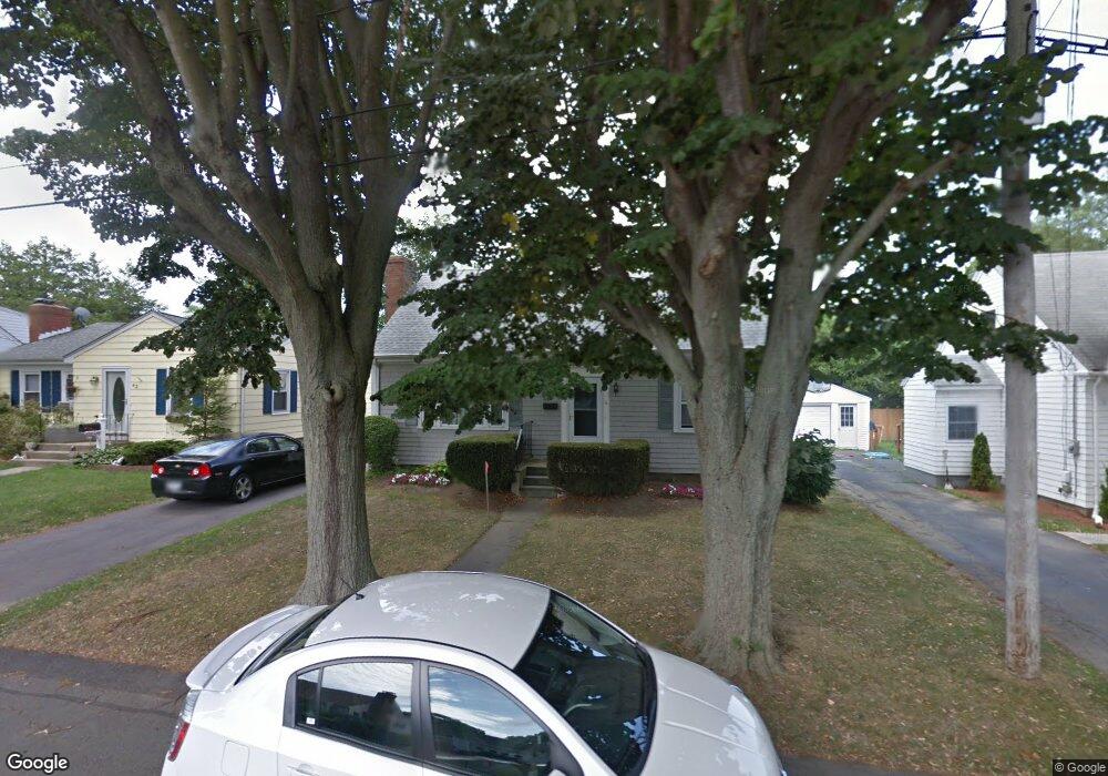 48 Linden St, Middletown, RI 02842 - photo 1