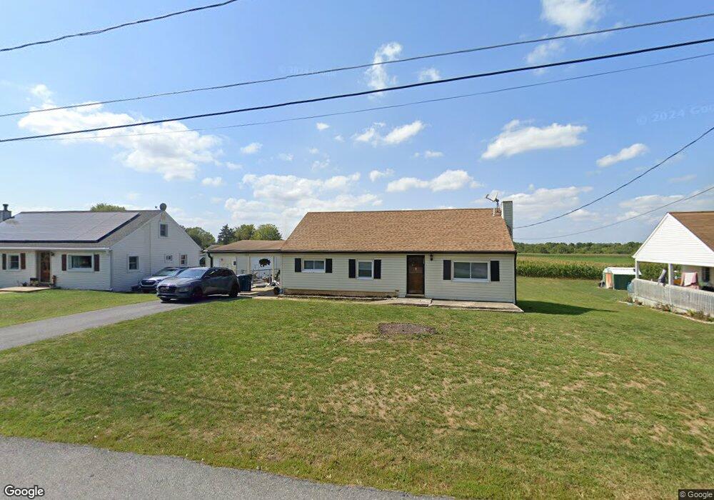 924 Mary St, Mount Joy, PA 17552 - photo 1