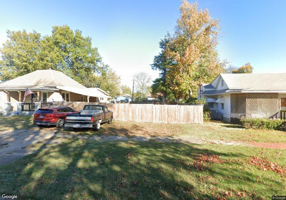 2317 Corning Ave, Parsons, KS 67357 - photo 1