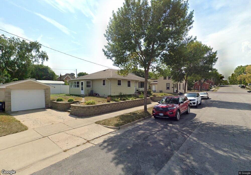 422 N Broadway St, New Ulm, MN 56073 - photo 1