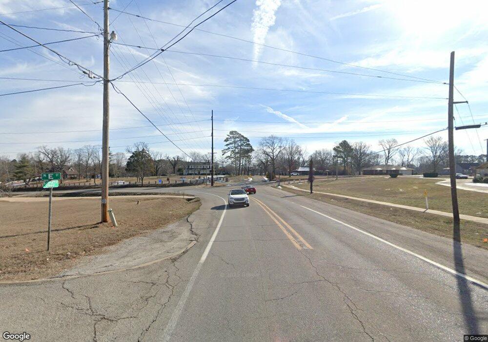 613 E Locust St, Rogers, AR 72756 - photo 1