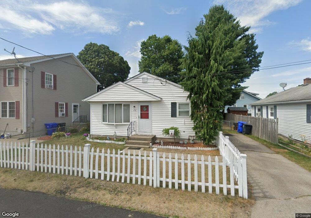 176 Fuller St, Pawtucket, RI 02861 - photo 1