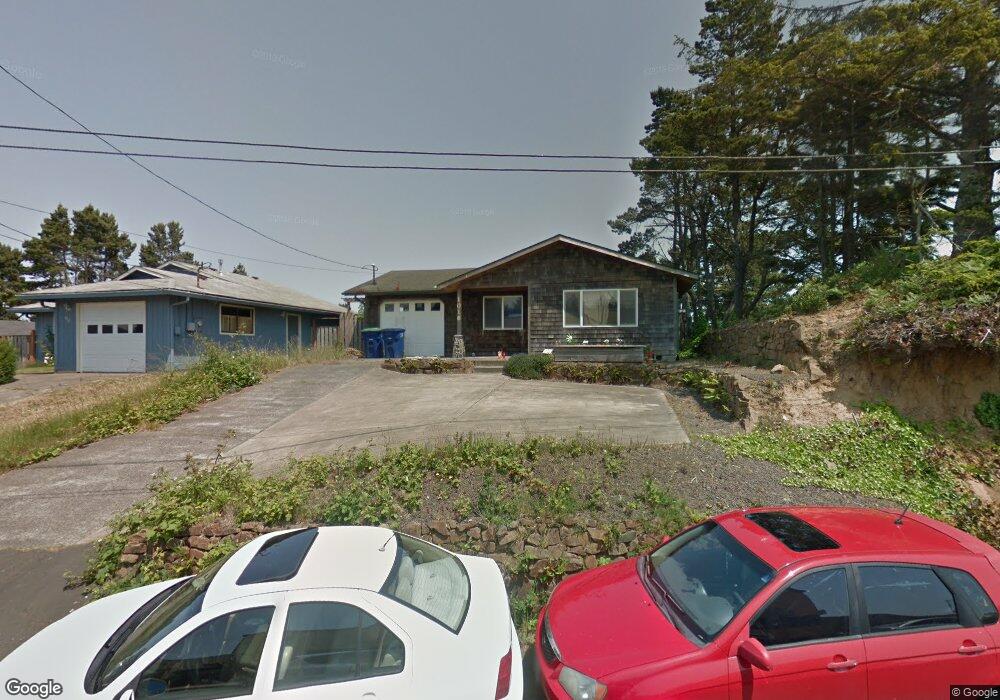 1016 SE Jetty Ave, Lincoln City, OR 97367 - photo 1